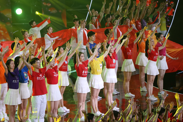 明星|翻滾吧！全息科技演出，讓我們“造”起來